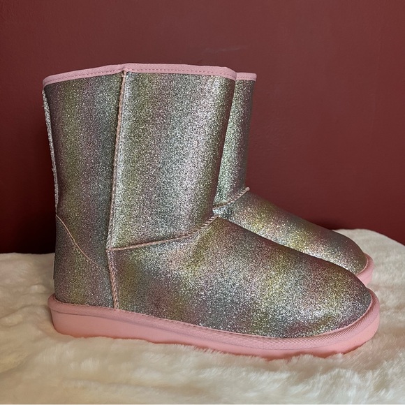 UGG silver and pastel rainbow sparkle boots, girl’s size 6, sparkly, winter - Picture 2 of 10